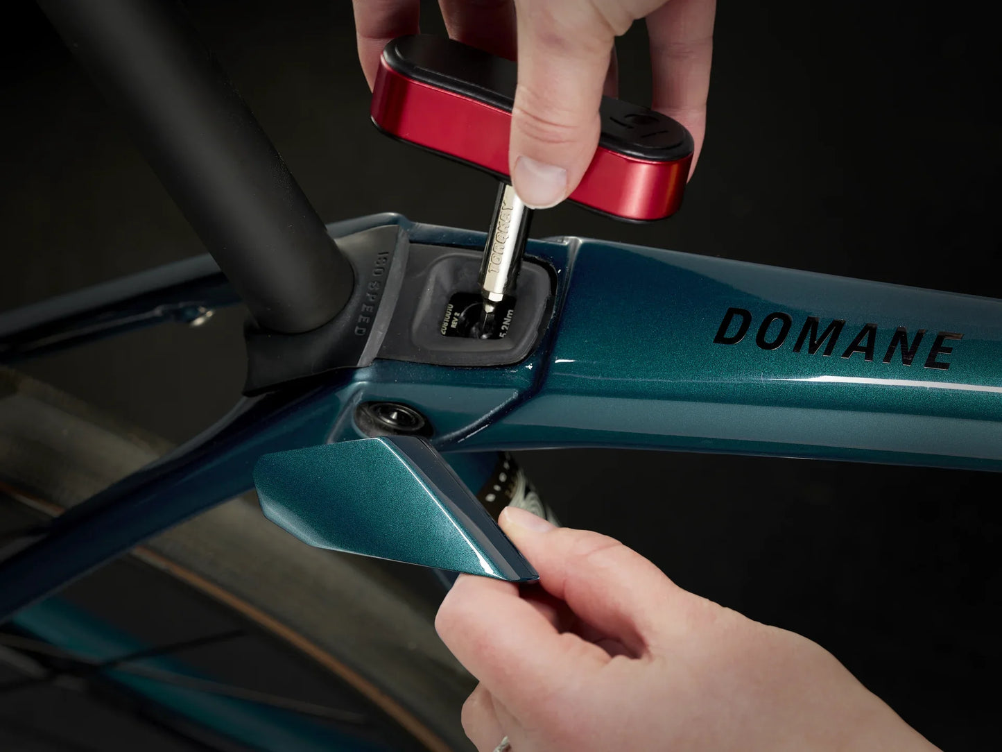 Trek Domane SL 5 Gen 4 公路車-Dark Aquatic / Trek Domane SL 5 Gen 4 Road Bike-Dark Aquatic