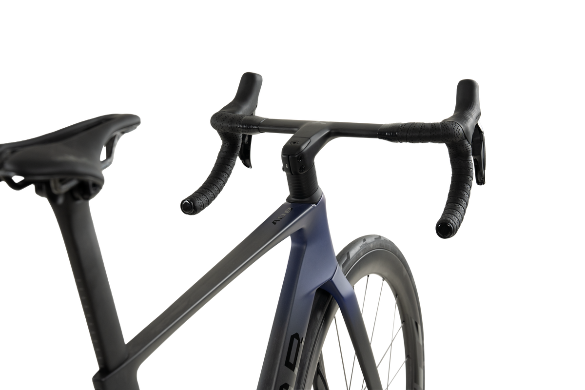 XDS X-LAB AD8 105 DI2 Disc Brake 24-Speed Road Bike (C45UL Wheelset)