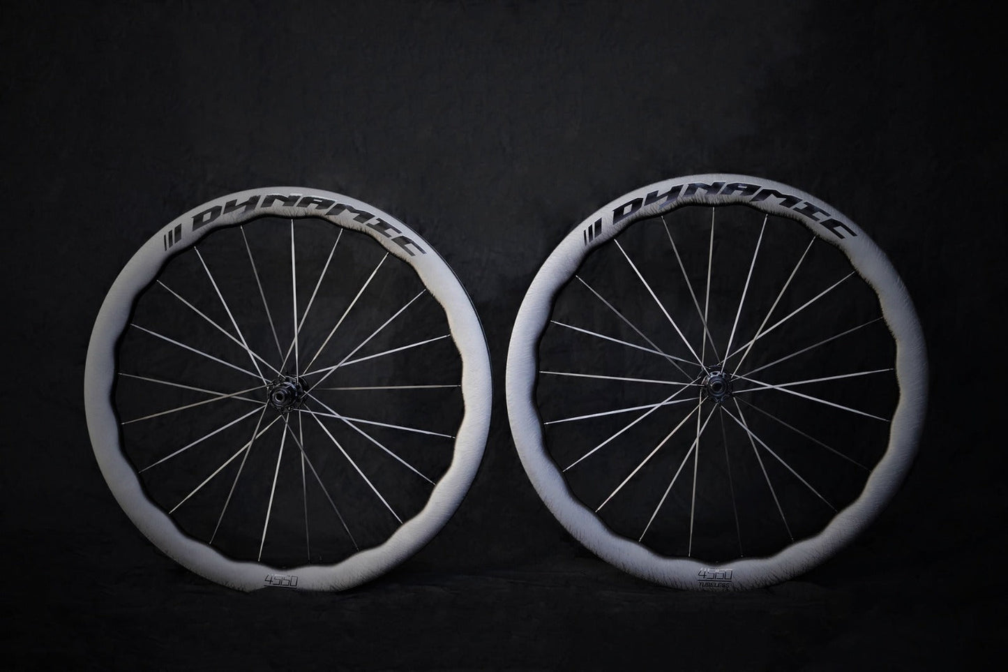 Dynamic 700C Velocity 碳纖維波浪碟剎輪組-45/50mm-Shimano / Dynamic 700C Velocity Carbon Spoke Wave Disc Wheelset-45/50mm-Shimano