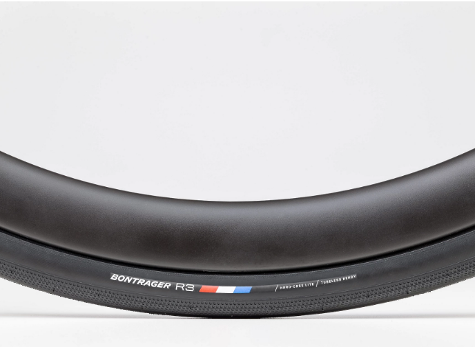 Bontrager R3 HARD-CASE LITE TLR 外呔 - 黑色 / Bontrager R3 HARD-CASE LITE TYRE TLR - BLACK
