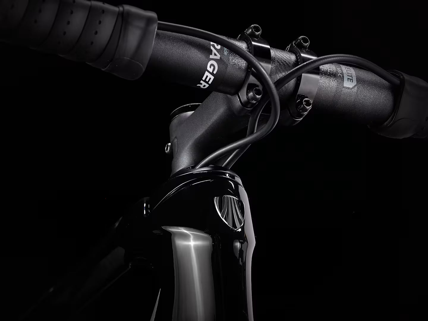 Trek Emonda SL 6 ETAP 碟剎公路車 - 幻彩/黑色 / Trek Emonda SL 6 ETAP Disc Road Bike-Dark Prismatic/Trek Black