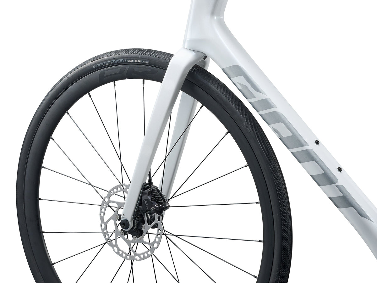 Giant 2027 Defy Advanced 2 公路車