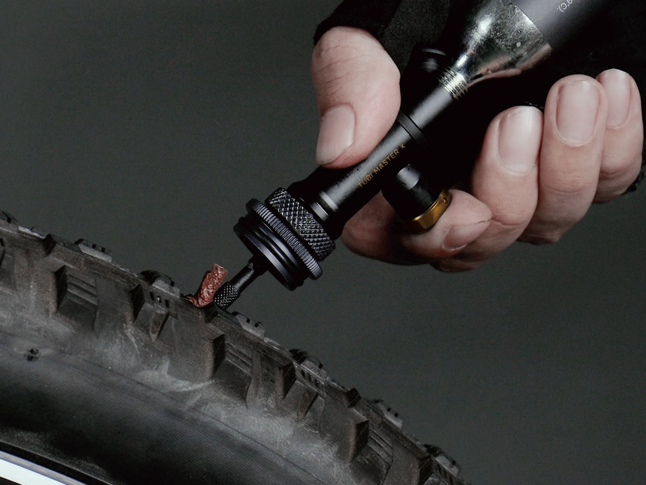 Topeak Tubi Master X 真空呔修補套件連Co2筒 / Topeak Tubi Master X Tubeless Tire Repair Kit with CO2 cartridges